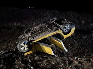 ESKİŞEHİR (AA) – Eskişehir'in Seyitgazi ilçesinde 2 otomobilin çarpışması sonucu