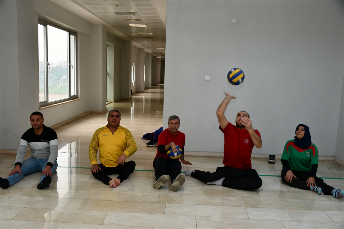 Farklı mesleklerden bedensel engellilerin kurduğu takım, Süper Lig'i hedefliyor