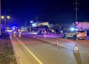 MUĞLA (AA) – Muğla'nın Fethiye ilçesinde hafif ticari araçla çarpışan