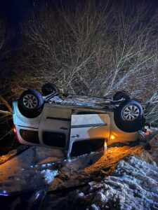 GÜMÜŞHANE (AA) – Gümüşhane'de 4 kişinin yaralandığı trafik kazası, güvenlik