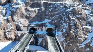 ANKARA (AA) – Ulaştırma ve Altyapı Bakanı Abdulkadir Uraloğlu, Hakkari-Yüksekova