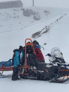 KASTAMONU (AA) – Ilgaz Dağı'nda kayak yaptığı sırada düşerek yaralanan