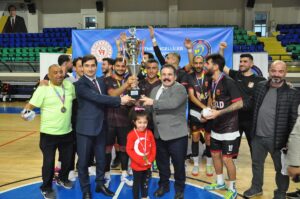 - İstanbul Sessizler Spor Kulübü, Uludağ İşitme Engelliler Spor Kulübünü