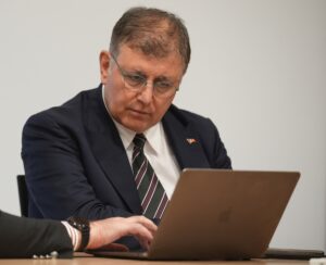 İZMİR (AA) – İzmir Büyükşehir Belediye Başkanı Cemil Tugay, Anadolu