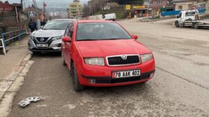 KARABÜK (AA) – Karabük'te bir çocuğa otomobilin çarpma anı güvenlik