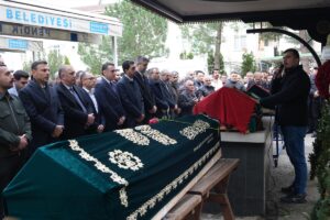 İSTANBUL (AA) – Kartalkaya'daki otel yangınında hayatını kaybeden Şenol, Mina