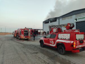 MALATYA (AA) – Malatya'da perde üretimi yapılan bir fabrikada çıkan