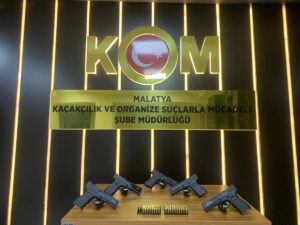 MALATYA (AA) – Malatya'da uyuşturucu kaçakçılığı yaptıkları ileri sürülen 4