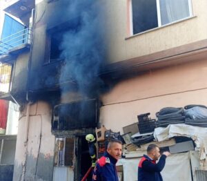 OSMANİYE (AA) – Osmaniye'nin Kadirli ilçesinde ikinci el ürün satışı