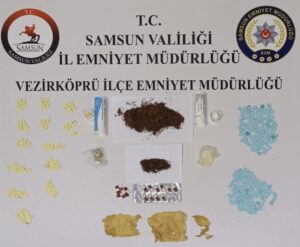 SAMSUN (AA) – Samsun'un Vezirköprü ilçesinde düzenlenen uyuşturucu operasyonunda 2
