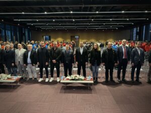 - "Bence hocalarımızın ve gençlerimizin hiçbir zaman öz güvenlerini kaybetmeden