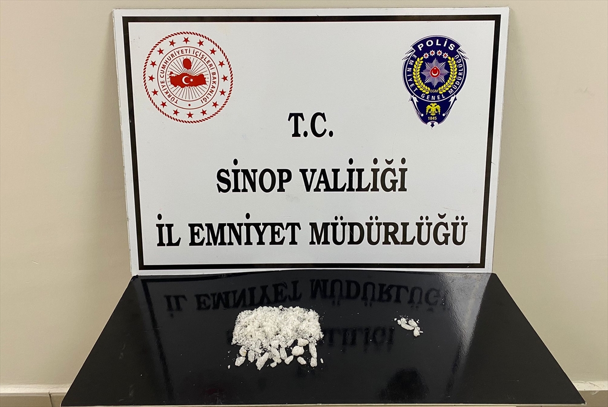 Sinop'ta uyuşturucu operasyonunda yakalanan 2 zanlıdan 1'i tutuklandı