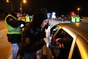 SİVAS (AA) – Sivas'ta 3 bin 765 güvenlik personeliyle yılbaşı