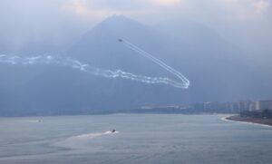 ANTALYA (AA) – Türk Hava Kuvvetlerinin akrobasi timi SOLOTÜRK'ün Antalya'daki
