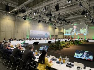 - Bağcı, Moldova Tarım ve Gıda Endüstrisi Bakanı Ludmila Catlabuga