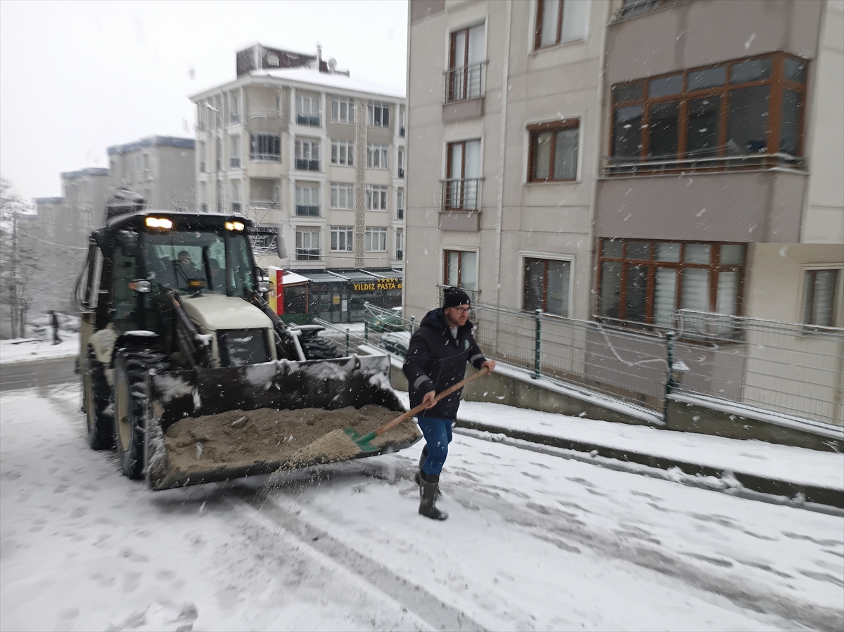 TEKİRDAĞ (AA) – Tekirdağ'da merkezde sağanak etkili olurken, Malkara ve