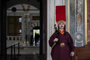 İSTANBUL (AA) – Her gün binlerce yerli ve yabancı turisti