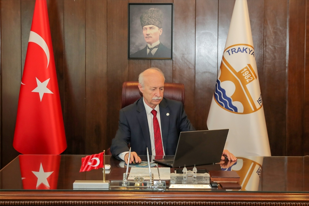 Trakya Üniversitesi Rektörü Prof. Dr. Mustafa Hatipler, AA'nın “Yılın Kareleri” oylamasına katıldı