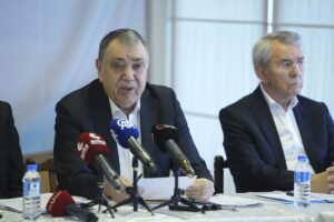 ANKARA (AA) – TÜRK-İŞ Genel Başkanı Ergün Atalay, "Özelleştirmeler bugüne