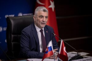 ANKARA (AA) – Ticaret Bakanı Ömer Bolat, Türkiye ile Slovakya