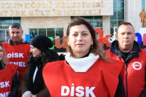 EDİRNE (AA) – Edirne'nin Uzunköprü ilçesinde belediyeden çıkarılan bir grup