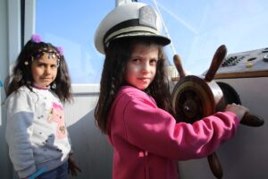 VAN (AA) – Van'ın Erciş ilçesinde okuma ve yazmayı öğrenen