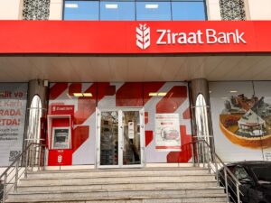 BAKÜ (AA) – Ziraat Bank Azerbaycan Genel Müdürü Selçuk Demir,