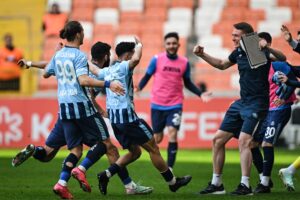 - Adana Demirspor: 1 - Kasımpaşa: 1 (İlk yarı)