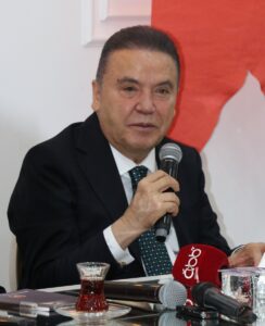 ANTALYA (AA) – Antalya Büyükşehir Belediye Başkanı Muhittin Böcek, Konyaaltı
