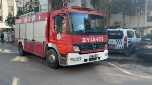 ANTALYA (AA) – Antalya'nın Muratpaşa ilçesindeki bir apartmanın girişindeki depoda