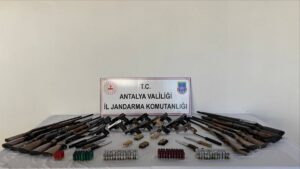 ANTALYA (AA) – Antalya'nın Gazipaşa ilçesinde jandarma ekiplerince düzenlenen eş