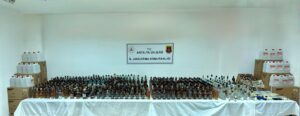 ANTALYA (AA) – Antalya'nın Döşemealtı ilçesinde düzenlenen kaçak ve sahte