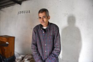 ANTALYA (AA) – Antalya'nın Kepez ilçesinde tek göz odada yaşam