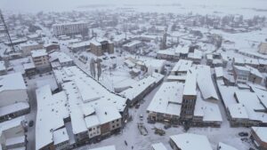 ARDAHAN (AA) – Türkiye'nin en soğuk yerleşim yerlerinden Ardahan'ın Göle