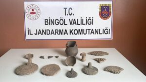 BİNGÖL (AA) – Bingöl'de kaçak kazı ve tarihi eser kaçakçılığı