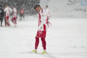 - Central Hospital Ümraniyespor: 0 - Sakaryaspor: 0