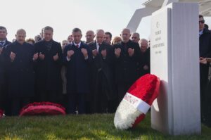 ANKARA (AA) – CHP Genel Başkanı Özgür Özel, eski CHP