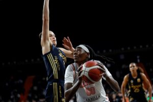 - ÇİMSA ÇBK Mersin: 72 - Fenerbahçe Opet: 66