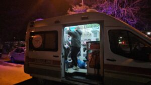 ÇORUM (AA) – Çorum'da çıkan bıçaklı kavgada 1 kişi yaralandı.