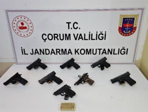 ÇORUM (AA) – Çorum'un Mecitözü ilçesinde yasa dışı silah ticareti