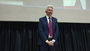 - "Bu sarsıntılara bir volkanik faaliyeti haber veren depremler diyebiliriz"