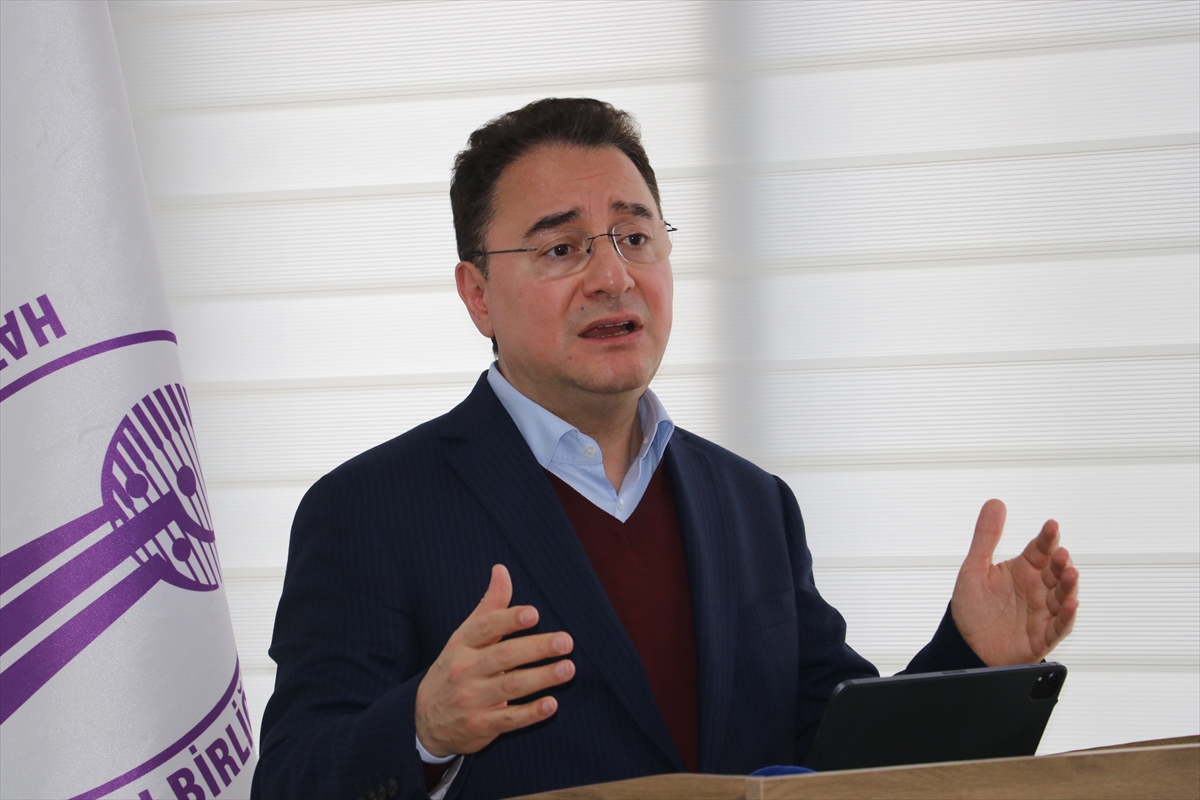 DEVA Partisi Genel Başkanı Babacan, Hatay'da temaslarda bulundu