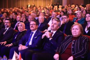 EDİRNE (AA) – Edirne'de "Şiirnağme" programında şiirler okundu ve şarkılar