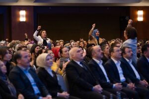 ANKARA (AA) – Memur-Sen Genel Başkanı Ali Yalçın, "Aile örselenirse