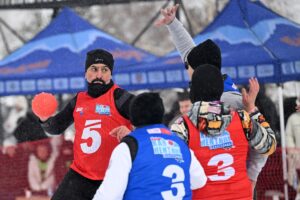 KAYSERİ (AA) – Türkiye'nin önemli kayak merkezlerinden Erciyes, Kar Hentbolu