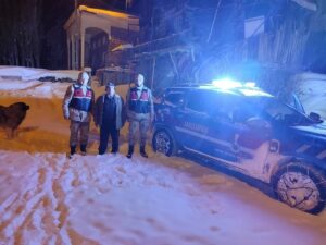 ERZURUM (AA) – Erzurum'un İspir ilçesinde kar ve tipi nedeniyle