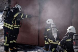 - Hava sıcaklığının sıfırın altında 15 dereceye kadar düştüğü Erzurum'da