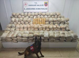 ANKARA (AA) – İçişleri Bakanı Ali Yerlikaya, Hakkari'de düzenlenen "Narkokapan-13"