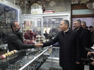 MARDİN (AA) – İçişleri Bakanı Ali Yerlikaya, Mardin'de çeşitli ziyaretler