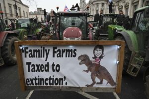 LONDRA (AA) – İngiltere'de hükümetin çiftçilere yönelik getirdiği veraset vergisini